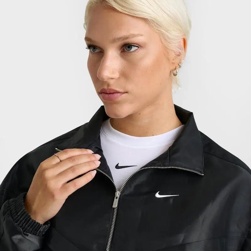Nike | Women's Nike Sportswear Windrunner Shine Jacket