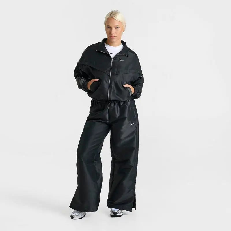 Nike | Women's Nike Sportswear Windrunner Shine Jacket