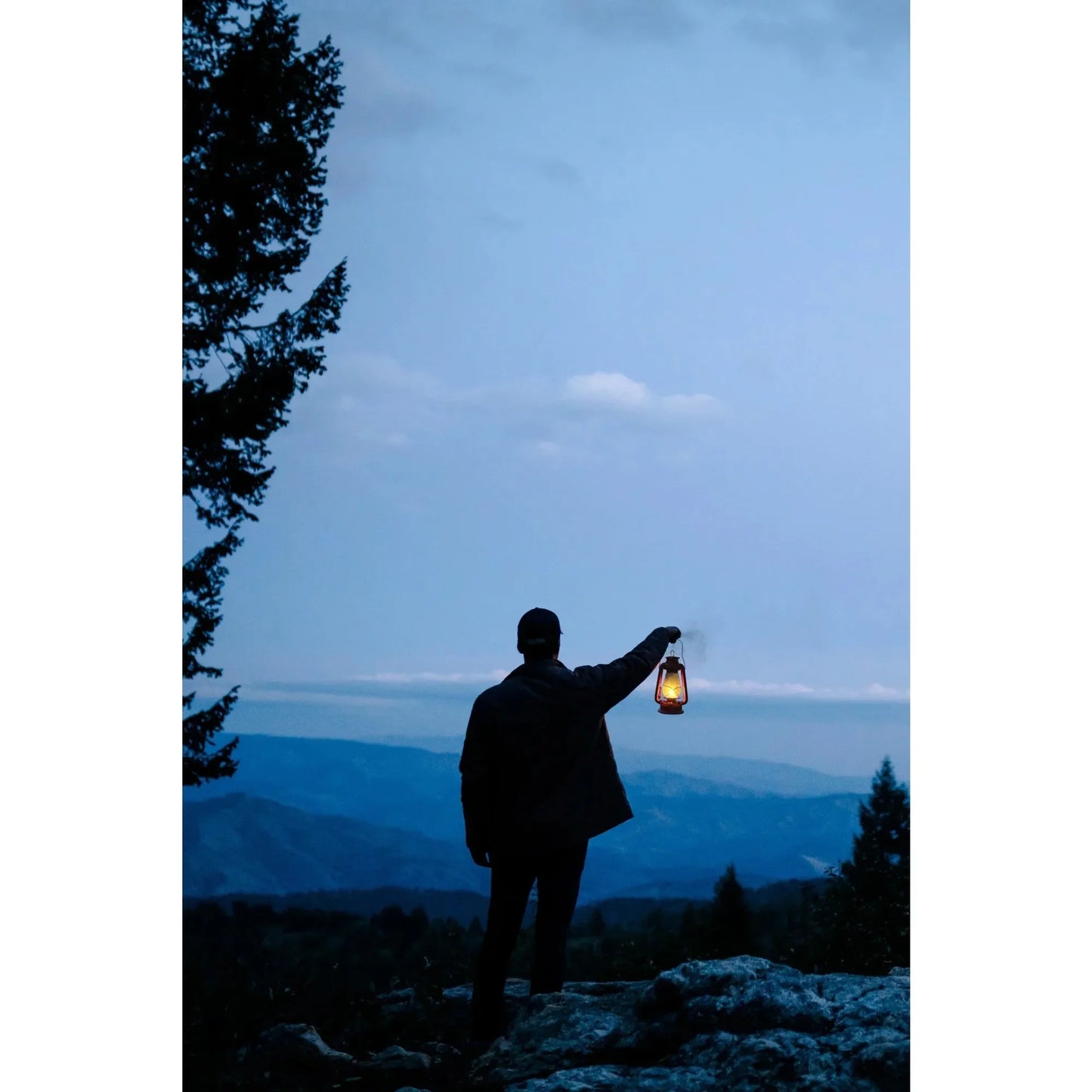 12" Hurricane Lantern (Red) Kerosene Camping Lamp,Up to 150 lumens.