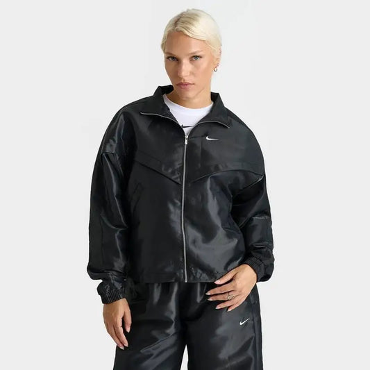 Nike | Women's Nike Sportswear Windrunner Shine Jacket